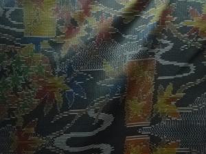 アンティーク　草花模様織出し本場泥大島紬着物